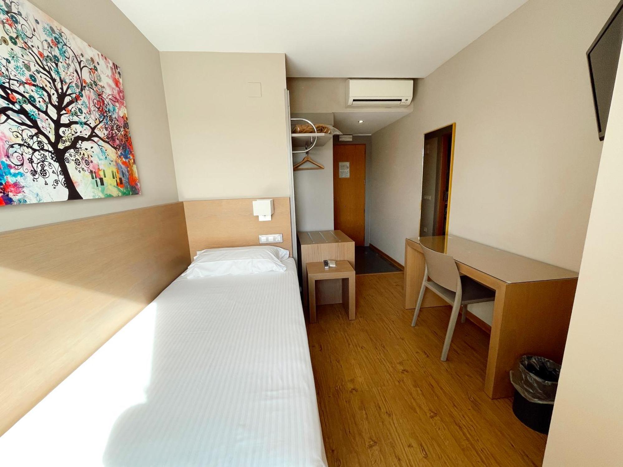 Nuevo Zenit Calahorra Hotel Exterior foto